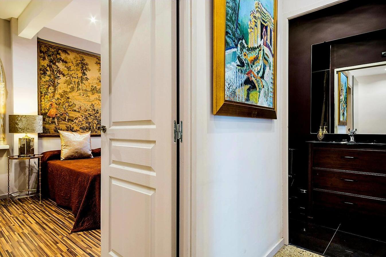 Luxury Two Bedrooms *