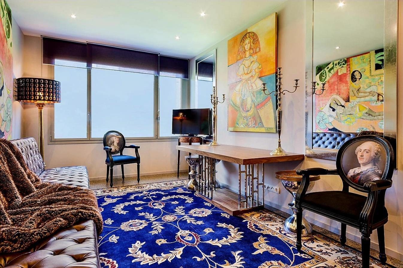 Luxury Two Bedrooms Appartement *